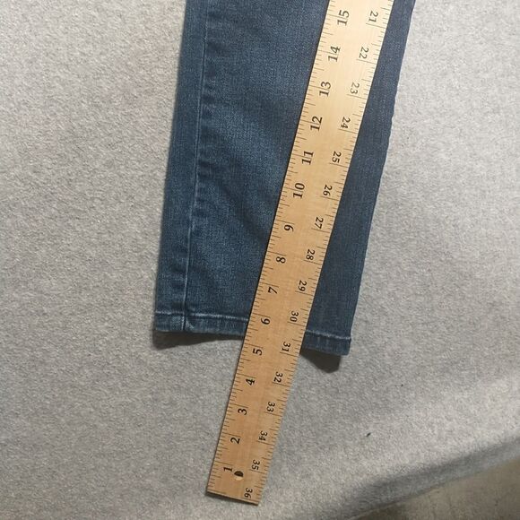 NYDJ Skinny Ankle Pull-On Jeans Size 6. Condition is Pre-owned. - Picture 4 of 8